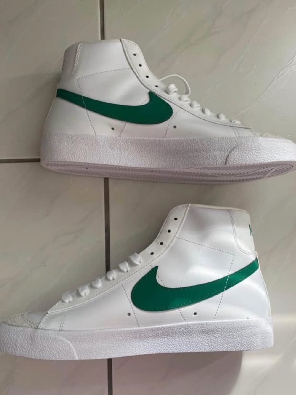 Nike White High-Top Sneakers with Green Swoosh - Picture 3 of 3